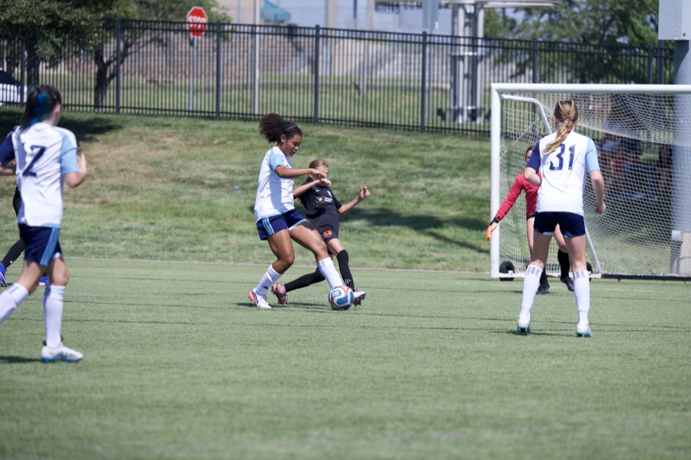 SBV players competing for the ball on game day